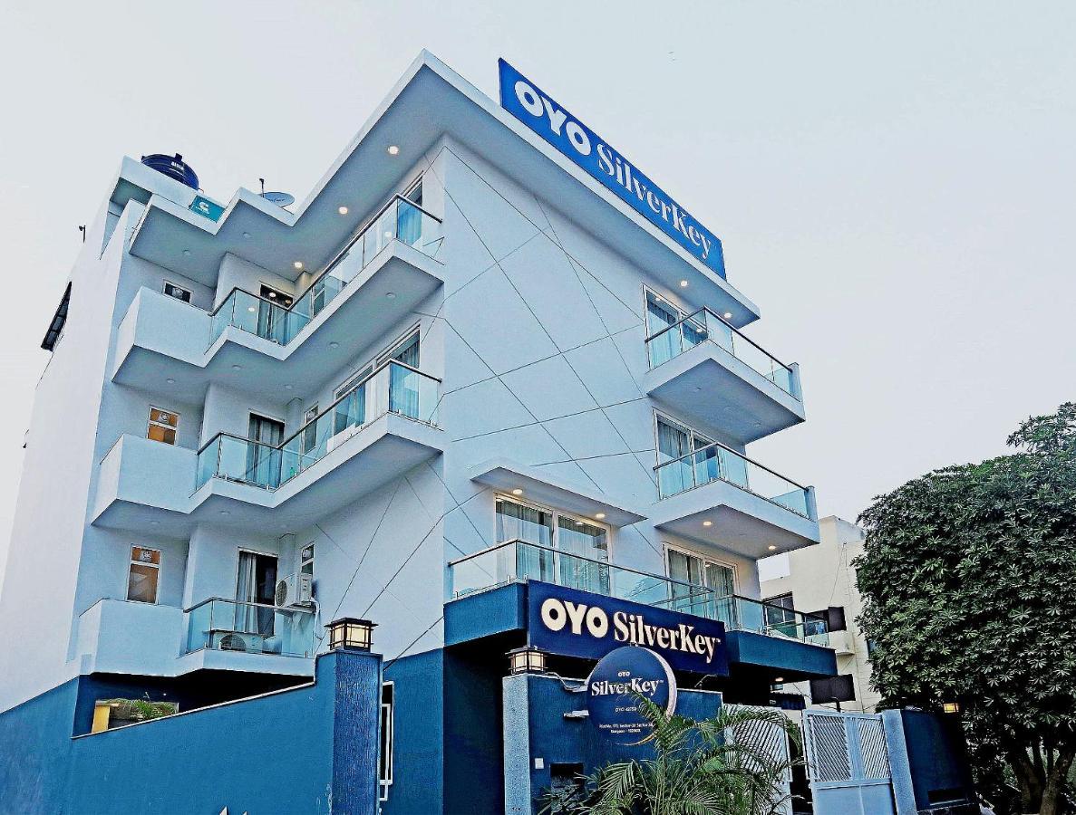 فندق Vijayawādaفي  Oyo Flagship Santhi Grand المظهر الخارجي الصورة